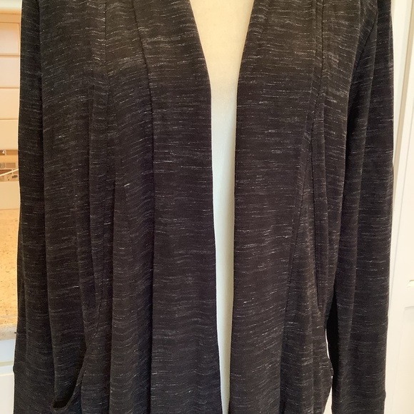 Tahari Black Open Front Cardigan Size Medium - Picture 5 of 10